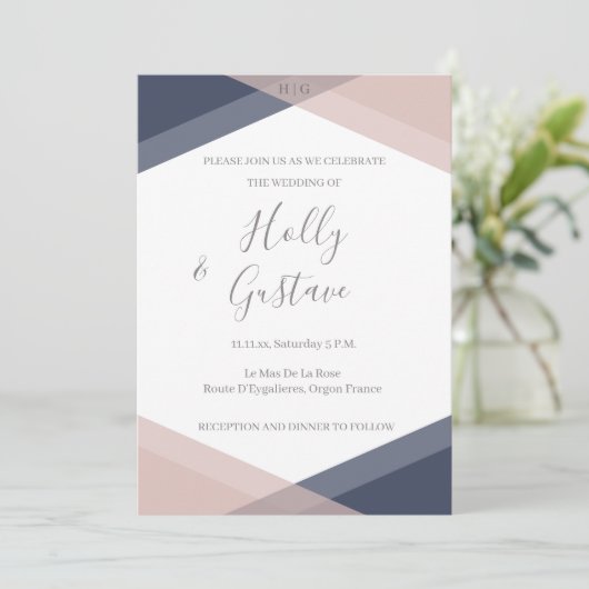 Navy Blush Geometric Monogram Modern Chic Wedding Einladung (Stehend Vorderseite)