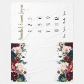 Navy, bordeauxfarbenes Baby 1. Jahr Meilenstein Fleecedecke (Vorderseite)