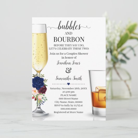 Navy Bubbles & Bourbon bevor ich Paare Dusche Einladung (Stehend Vorderseite)