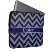 Navy, Charcoal LG Zickzack Navy Blue Name Monogram Laptopschutzhülle (Vorne Rechts)