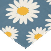 Navy Daisy Floral Bohemisch Botanisches Muster Tischdecke (Schrägansicht)