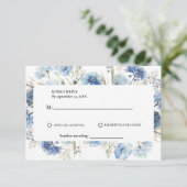 Navy Dusty Blue Floral Spring Bloom Wedding RSVP Karte (Stehend Vorderseite)