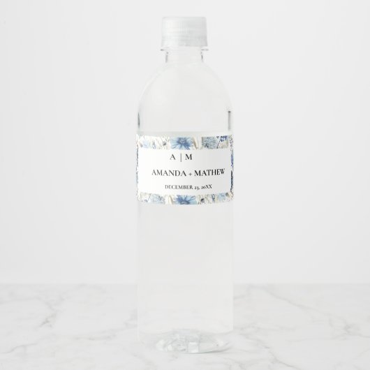 Navy Dusty Blue Floral Spring Bloom Wedding Wasserflaschenetikett (Vorderseite)