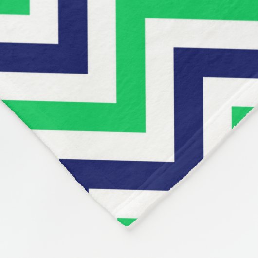 Navy, Emerald, White Large Chevron ZigZag Pattern Fleecedecke (Ecke)