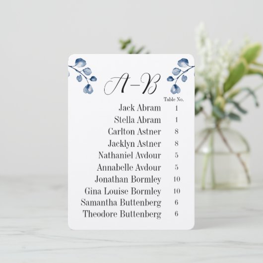 Navy Eucalyptus Alphabet 10 Guest Table Chart Card Einladung (Stehend Vorderseite)