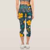 Navy Floral Garden Whimsical Spring Pattern Capri Leggings (Rückseite)