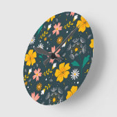 Navy Floral Garden Whimsical Spring Pattern Runde Wanduhr (Winkel)