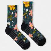 Navy Floral Garden Whimsical Spring Pattern Socken (Rechts)