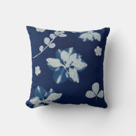 Navy Floral Throw Kissen