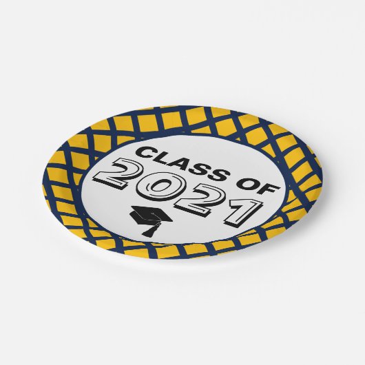 Navy & Gold Class 2024 Abschluss Pappteller (Schrägansicht)