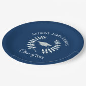 Navy Grad Cap und Blätter Papier Teller 9" (Schrägansicht)