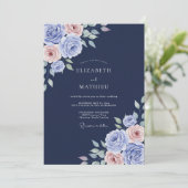 Navy Immergrün-Rosen-Hochzeit Einladung (Stehend Vorderseite)