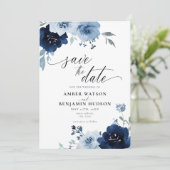 Navy Light Blue Dusty Floral Elegant Save the Date Einladung (Stehend Vorderseite)