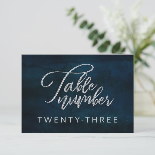 Navy Luster Dark Blue Silver Wedding Tischnummern (Stehend Vorderseite)