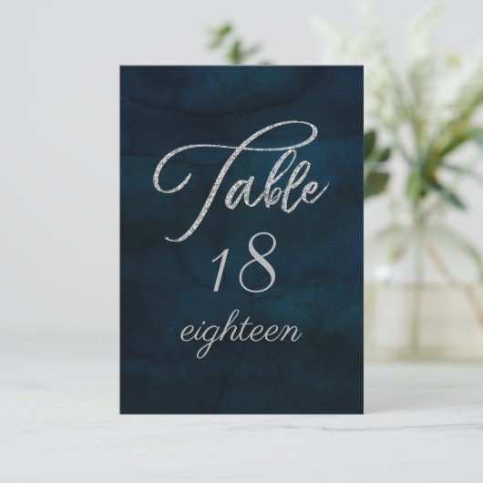 Navy Luster Dark Blue Silver Wedding Tischnummern (Stehend Vorderseite)