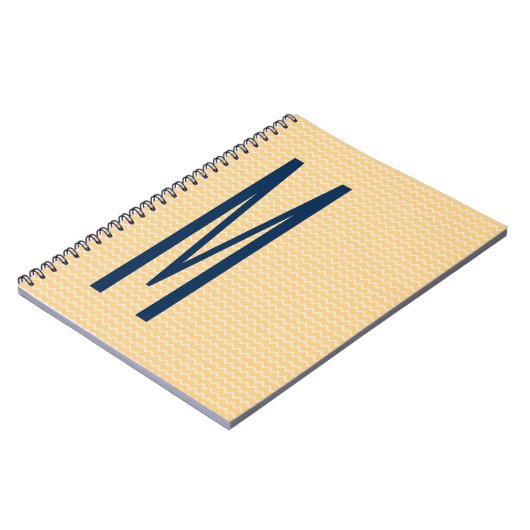 Navy Monogram auf Mini Orange Zickzack Muster Notizblock (Linke Seite)