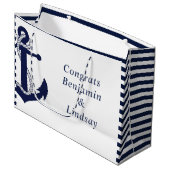 Navy Nautical Anchor Striped Wedding Große Geschenktüte (Vorderseite Schrägansicht)
