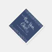 Navy Neujahr Cheke Modern White Snowflake Name Serviette (Ecke)