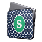 Navy Quatrefoil Monogramm Laptopschutzhülle (Vorderseite Links)