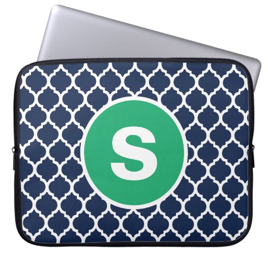 Navy Quatrefoil Monogramm Laptopschutzhülle (Vorderseite)
