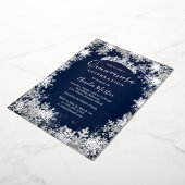 Navy Silver Winter Snowflake Quinceanera Folieneinladung (Gedreht)