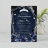 Navy Sparkle Blume Tiara Silver Quinceanera Folieneinladung (Stehend vorne)