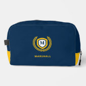 Navy und Gold Monogram Logo Wappen Waschbeutel (Vorderseite)
