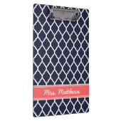 Navy und Korallenquatrefolie Custom Monogram Klemmbrett (Rechts)