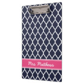 Navy und rosa Quatrefolie Custom Monogram Klemmbrett (Links)