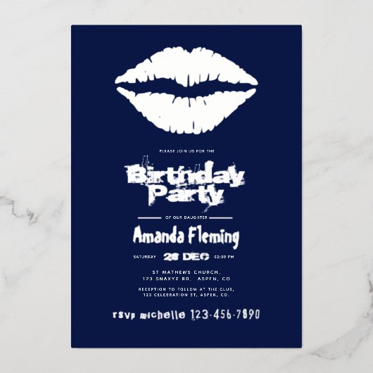 Navy und Silver Birthday Kiss Lips Folieneinladung (Vorderseite)
