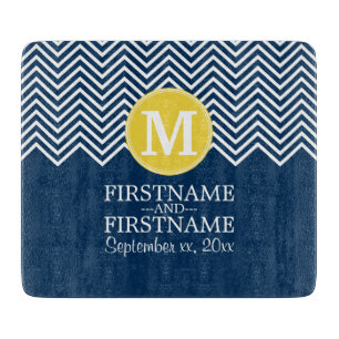 Navy und White Zickzack Pattern Custom Monogram Schneidebrett