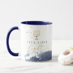Navy Wasserfarbe Menorah Live Liebe Light Hanukkah Tasse<br><div class="desc">Diese Hanukkah Keramik Tasse verfügt über einen marineblauen Aquarellsmuck mit goldenen Folientexten,  eine goldene Aquarellmenorah und das Sprichwort "Live,  Liebe,  light" zu Ehren des Lichterfestivals. Diese Tasse ist die perfekte Ergänzung zu Ihrer Feriendekoration oder ein tolles Geschenk für heißen Kakao und Abend in.</div>