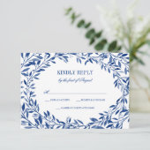 Navy Watercolor Laurel Wreath Wedding RSVP Karte (Stehend Vorderseite)