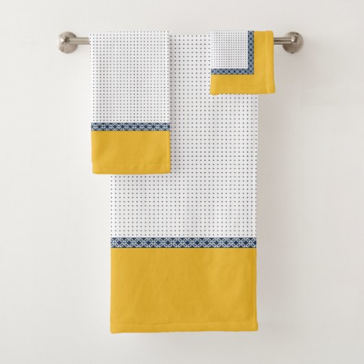 Navy White Yellow Eastern Geometric Muster Badhandtuch Set (Insitu)