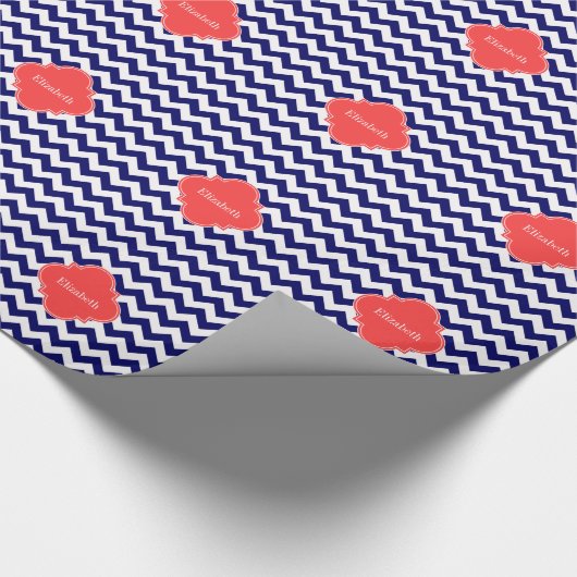 Navy WhZickzack Zigzag Coral Quatrefoil Monogramm Geschenkpapier (Ecke)