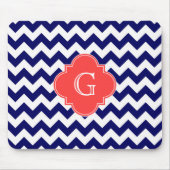 Navy WhZickzack Zigzag Coral Quatrefoil Monogramm Mousepad (Vorne)