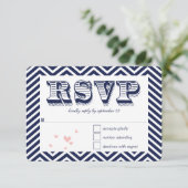 Navy Zig Zag Typografy Wedding RSVP Karte (Stehend Vorderseite)