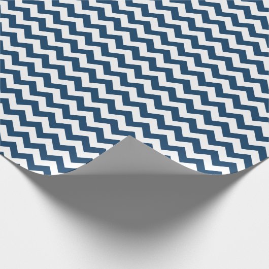 Navy Zigzag, Zickzack, Marine, geometrisches Muste Geschenkpapier (Ecke)