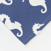 Navyblau-weißes Seepferdchen-Muster Fleecedecke (Ecke)