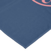 Navyblaue Tischdecke mit Ihrem Logo und Text (Schrägansicht)