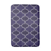 Navyblaues Vierpass-Geometrie-Muster Badematte (Vorderseite Vertikal)