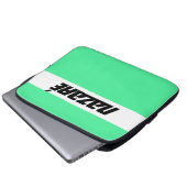 Nazaré – Portugal Surfin Surf Laptopschutzhülle (Vorne Knopf)