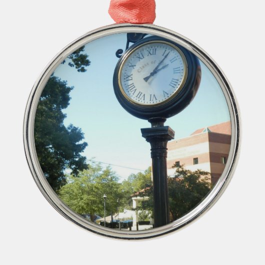 NCSSM, Bryan-Uhr Ornament Aus Metall (Vorne)