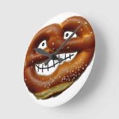 Ne BREZEL als WANDUHR! Runde Wanduhr (Winkel)