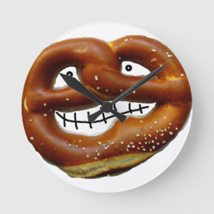 Ne BREZEL als WANDUHR! Runde Wanduhr