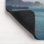 Nebel am Hafen von Mackinac Mousepad (Ecke)