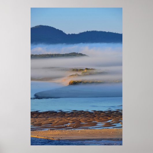 Nebel am Morgen über Netarts Bay, OR Poster (Vorne)