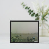 Nebel an Flughafen Amsterdams Schiphol Postkarte (Stehend Vorderseite)