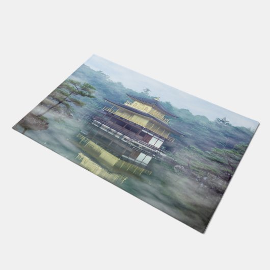 Nebel auf dem Golden Pavillon Fußmatte (Schrägansicht)