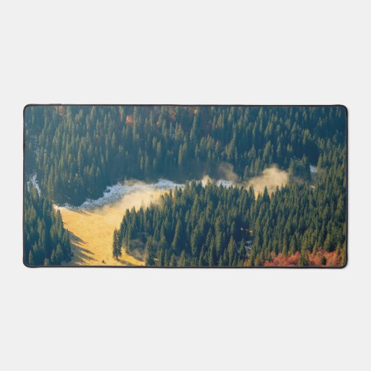 Nebel auf einem einsamen Herbstfeld Schreibtischunterlage (Vorderseite)